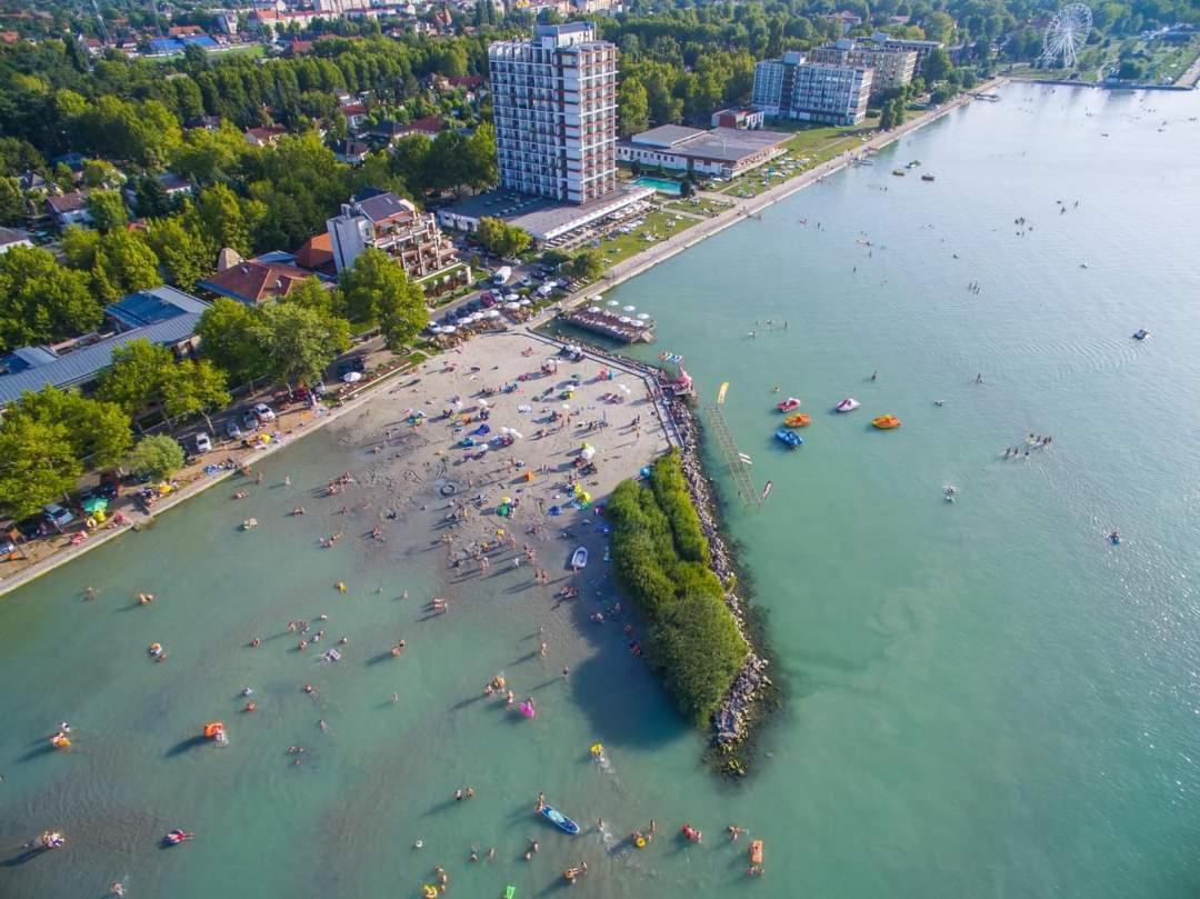 Balaton Wellness Apartman Siofok Exterior photo